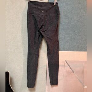 Beyond Yoga small heather gray charcoal yoga pants